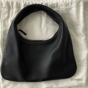 The Row Everyday Shoulder Bag Small Black
